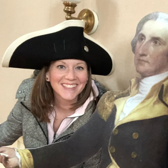 Meet your Posher, Crystal - Picture 2 of 3